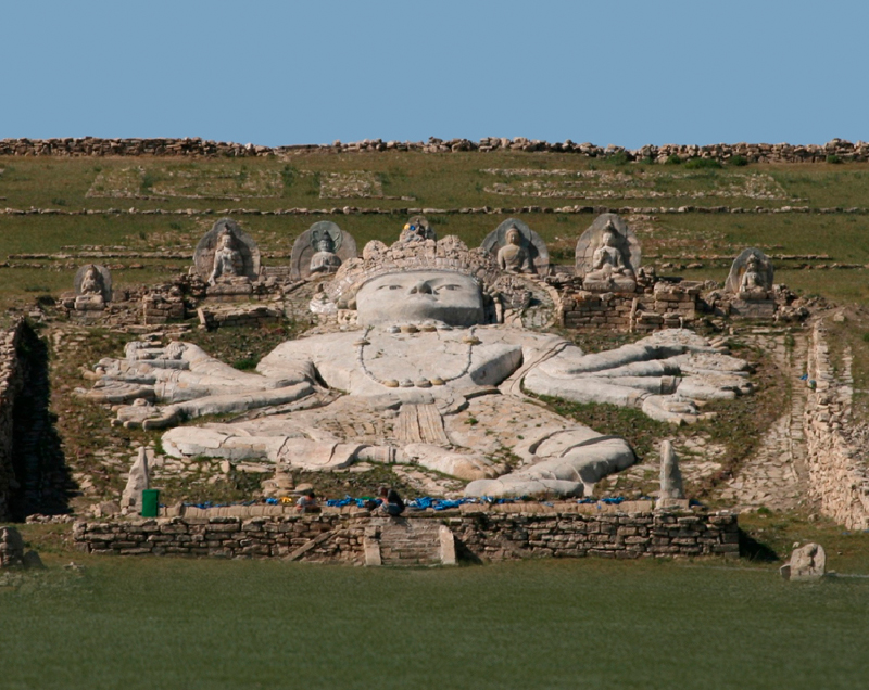10 Famous Buddhist Statues in Mongolia