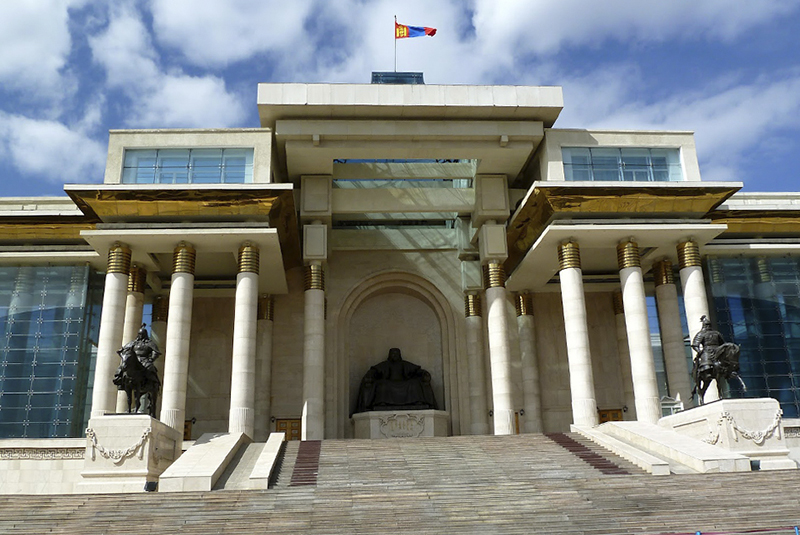 Must see places in Ulaanbaatar, chinggis khaan statue 