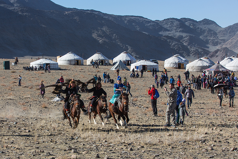 golden eagle festival mongolia