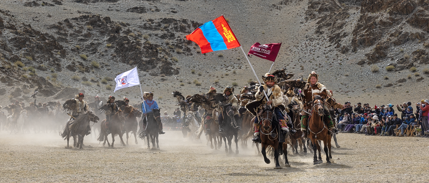 Golden Eagle festival mongolia