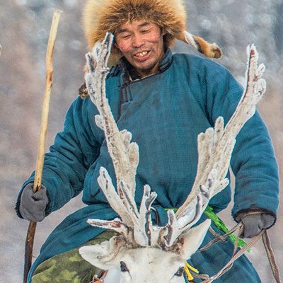 visit tsaatan people in lake khovsgol NP