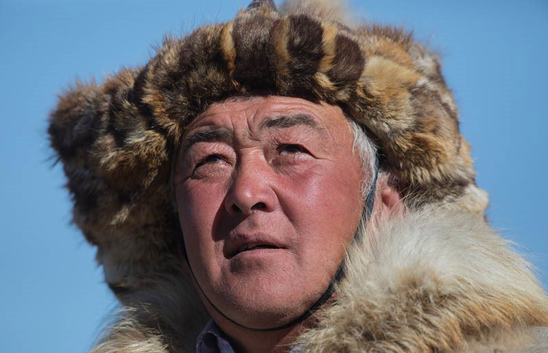 mongolia eagle hunters 